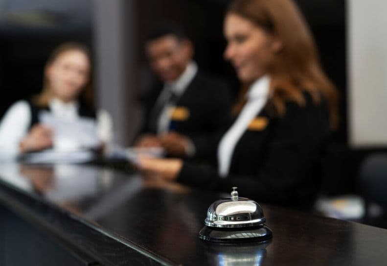 La transformación digital en el sector hotelero: lecciones del caso de Santander